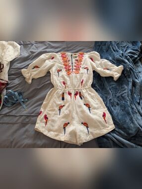 NWT Farm Rio Macaw Elegance Embroidered Beaded 100% Linen Romper XS Natural